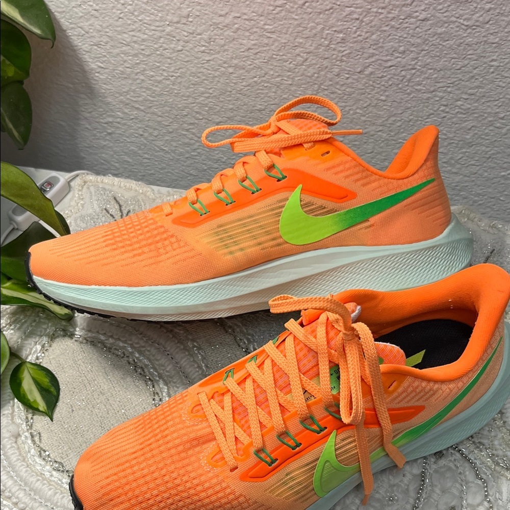 EUC NIKE Orange Air Zoom Pegasus 39 - Picture 7 of 14